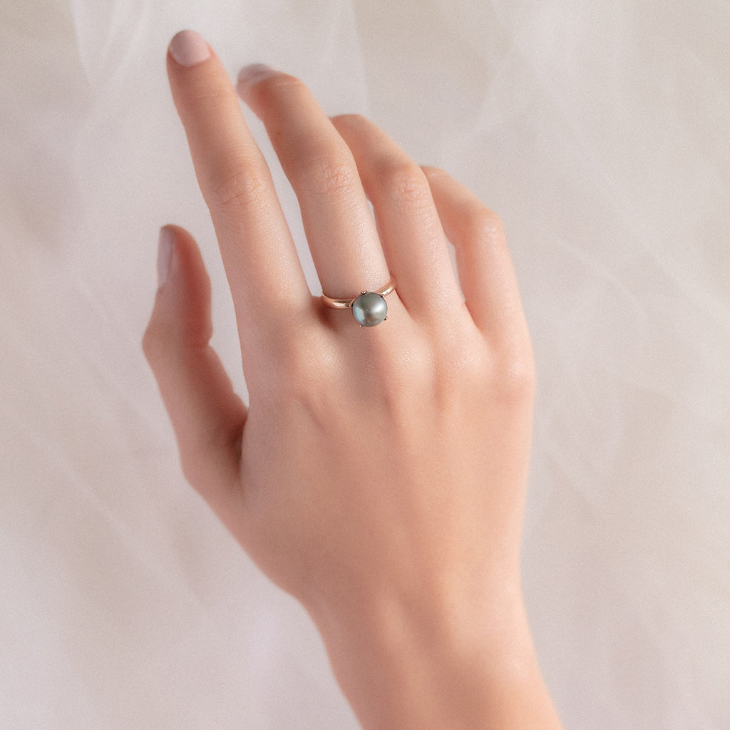 Anillo Perla Tahitiana con montadura de corona